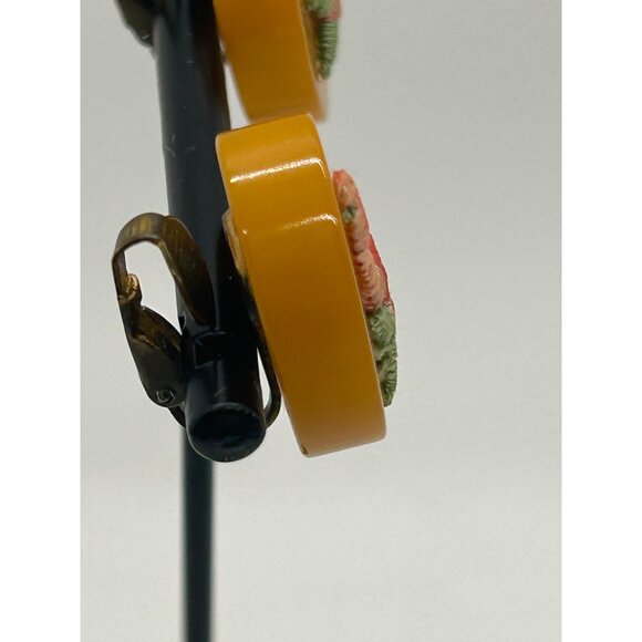 Bakelite Clip-On Earrings Butterscotch Pink & Green Embroidered Floral Vintage - Picture 13 of 16